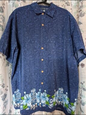 Men's Navy Short-Sleeve Button Down Shirt with Floral & Tiki Border